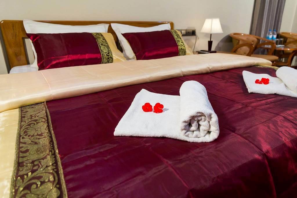 Hotel Lily The Home Thibaw Extérieur photo