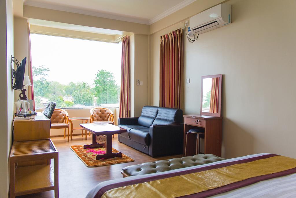 Hotel Lily The Home Thibaw Extérieur photo