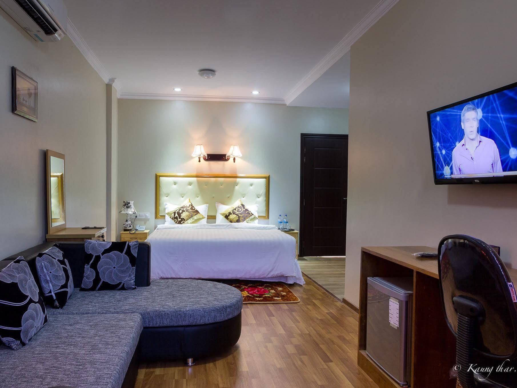 Hotel Lily The Home Thibaw Extérieur photo
